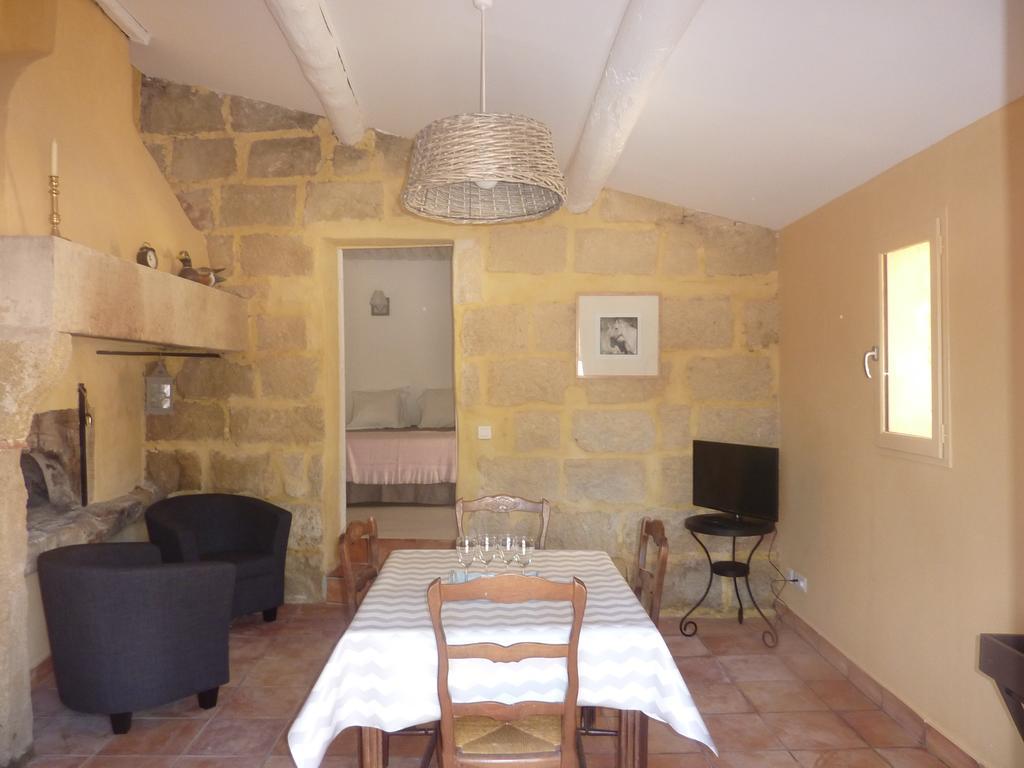 Mas Du Notaire Apartment Gallician Room photo